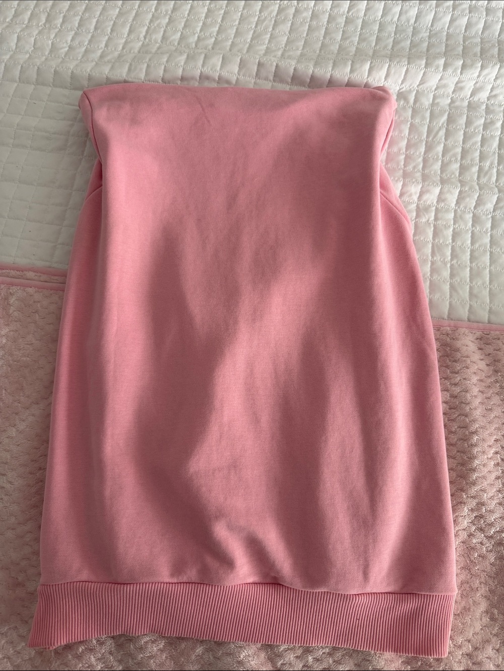 Gucci Pink Logo Graphic Hoodie with Multicolor Stripe Accents - Picture 4 of 4